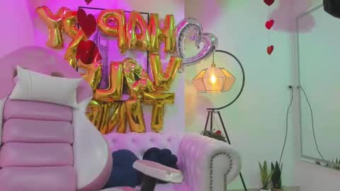 Snapshot of theia_moon_ chatting on 18, 2, 2025 Theia online show from 18, 2, 2025