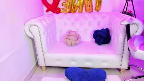 Snapshot of theia_moon_ chatting on 18, 2, 2025 Theia online show from 18, 2, 2025