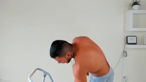 Snapshot of theinderhoot chatting on 8, 1, 2025 theinderhoot online show from 8, 1, 2025