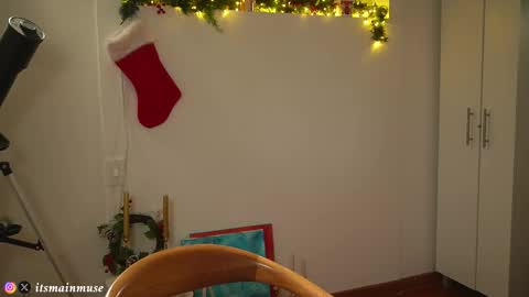 Snapshot of theirismuse chatting on 22, 12, 2025 Iris online show from 22, 12, 2025