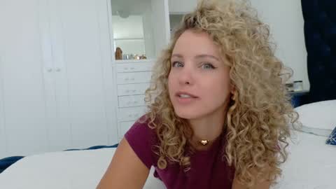 Lily Marie online show from 11, 9, 2025