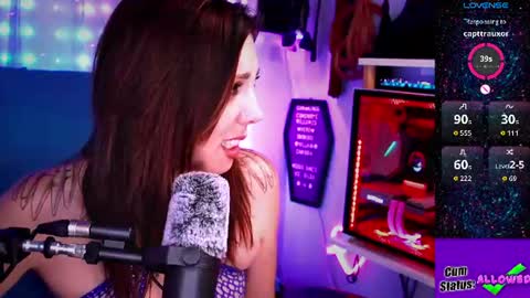 Snapshot of thekittengirlnix chatting on 25, 6, 2026 Nix online show from 25, 6, 2026