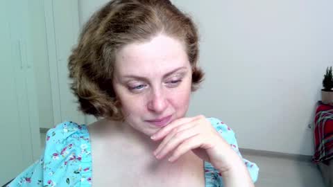 Ella online show from 5, 1, 2025