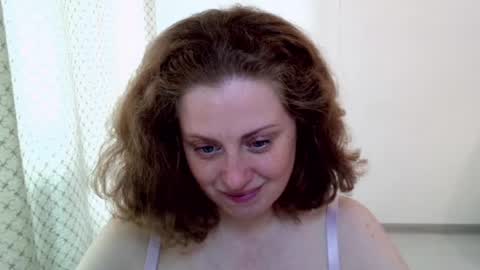 Ella online show from 12, 5, 2026