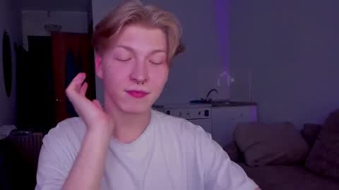 Snapshot of themikesever chatting on 19, 11, 2025 Sever online show from 19, 11, 2025