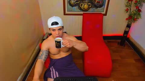 Snapshot of themuscularvenezuelanman chatting on 5, 6, 2026 themuscularvenezuelanman online show from 5, 6, 2026