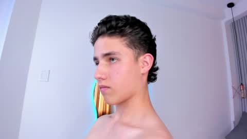 Snapshot of theohawke_ chatting on 7, 1, 2025 THEO- MATEO online show from 7, 1, 2025