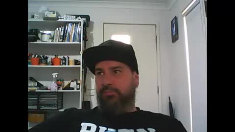 Snapshot of theozbeardguy chatting on 27, 12, 2024 aussiebeard online show from 27, 12, 2024