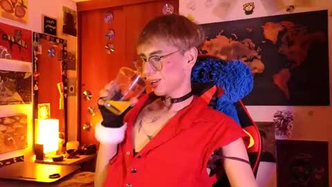Matt independent model  online show from 20, 4, 2026