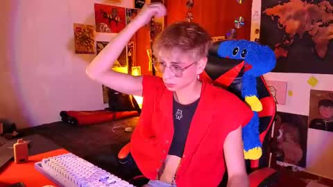 Matt independent model  online show from 24, 4, 2026