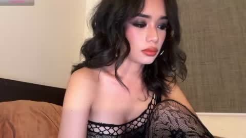 Snapshot of thequeenofsexx chatting on 4, 7, 2026 Amber DONT FORGET TO FOLLOW ME AND THUMBS UP online show from 4, 7, 2026