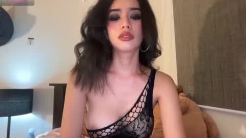 Snapshot of thequeenofsexx chatting on 5, 7, 2026 Amber DONT FORGET TO FOLLOW ME AND THUMBS UP online show from 5, 7, 2026