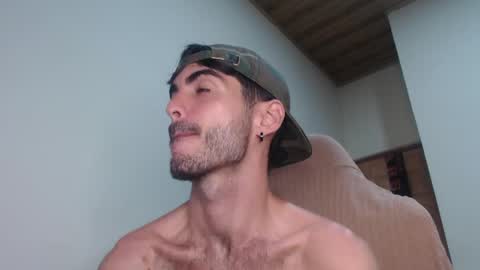 Snapshot of therazhanen chatting on 28, 4, 2026 Santiago Enrique online show from 28, 4, 2026