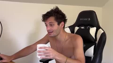 Snapshot of therealdylansdick chatting on 19, 10, 2025 therealdylansdick online show from 19, 10, 2025