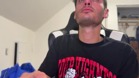 Snapshot of therealdylansdick chatting on 22, 10, 2025 therealdylansdick online show from 22, 10, 2025