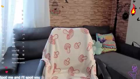 therosepetal online show from 18, 9, 2025