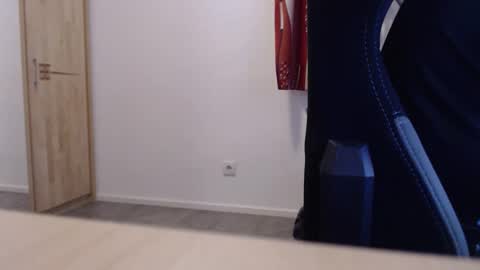 Snapshot of theskylake1 chatting on 7, 11, 2025 theskylake1 online show from 7, 11, 2025