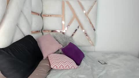 Camila online show from 20, 9, 2025