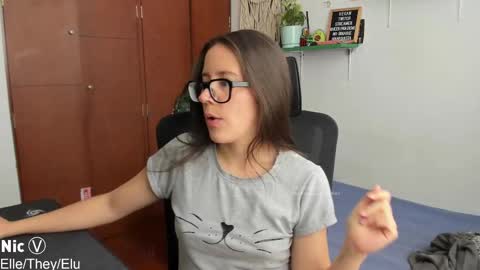 Nicole online show from 3, 10, 2025