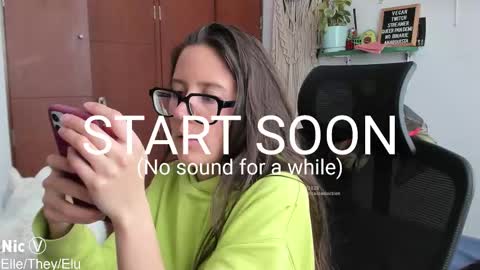 Nicole online show from 21, 10, 2025