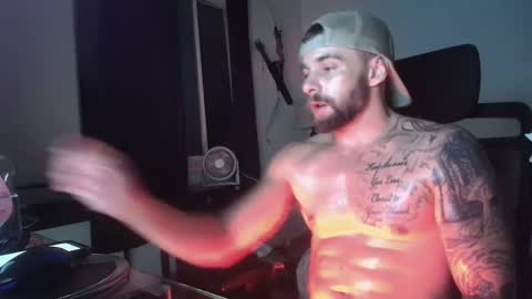 Snapshot of theufcfan_8181 chatting on 27, 9, 2025 troy online show from 27, 9, 2025