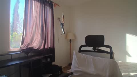 Snapshot of theufcfan_8181 chatting on 4, 10, 2025 troy online show from 4, 10, 2025