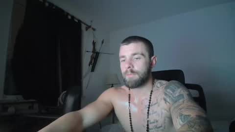 Snapshot of theufcfan_8181 chatting on 16, 11, 2025 troy online show from 16, 11, 2025