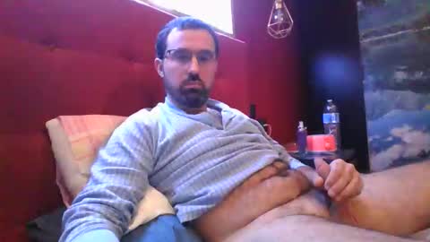 Snapshot of theviper1990 chatting on 17, 12, 2025 Carlos1990 online show from 17, 12, 2025