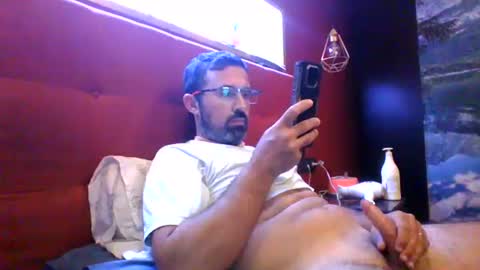 Snapshot of theviper1990 chatting on 5, 7, 2026 Carlos1990 online show from 5, 7, 2026