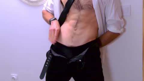 Snapshot of thewaiter2025 chatting on 28, 10, 2025 The Waiter online show from 28, 10, 2025