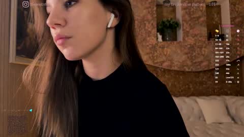 Snapshot of thewetmuse chatting on 5, 11, 2025 Grace Next broadcast - online show from 5, 11, 2025