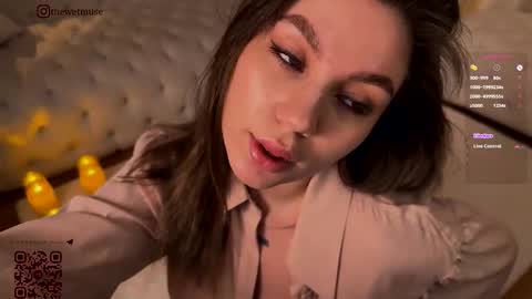 Snapshot of thewetmuse chatting on 9, 11, 2025 Grace Next broadcast - online show from 9, 11, 2025