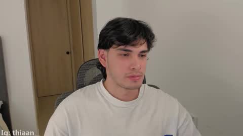 thiaan__ online show from 30, 11, 2025