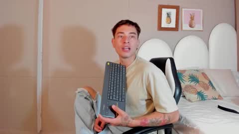 Thiago  online show from 18, 3, 2026