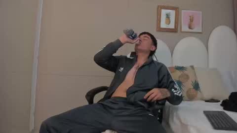 Thiago  online show from 19, 3, 2026