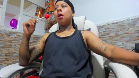 Thiago online show from 23, 11, 2025