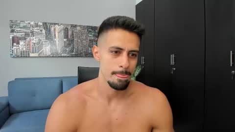 Snapshot of thiago_driussi chatting on 25, 10, 2025 thiago_driussi online show from 25, 10, 2025