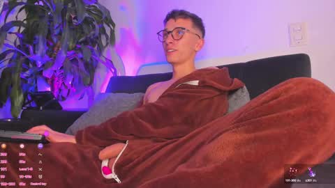 SanThiago online show from 23, 2, 2025