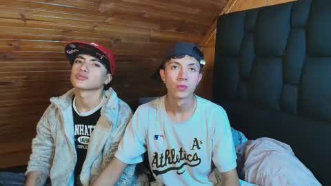 Snapshot of thiago_n_sam chatting on 9, 11, 2025 thiago_n_sam online show from 9, 11, 2025