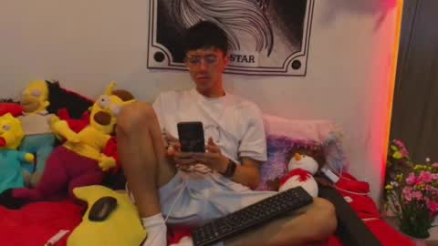 Snapshot of thiago_n_sam chatting on 4, 12, 2025 thiago_n_sam online show from 4, 12, 2025