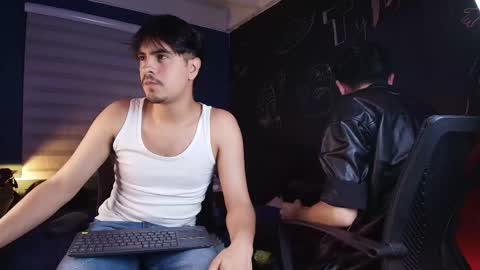 Snapshot of thiago_rockwell chatting on 18, 12, 2025 Thiago online show from 18, 12, 2025