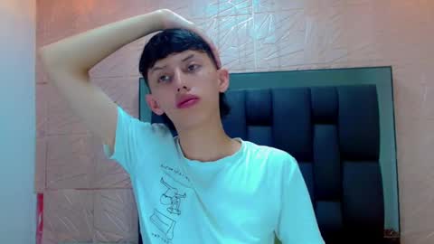 thiago_twink38 online show from 23, 11, 2025