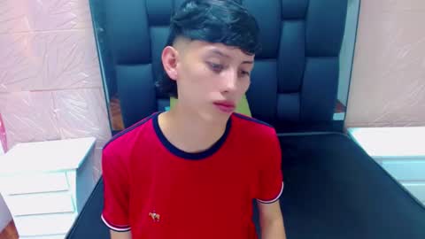 thiago_twink38 online show from 15, 12, 2025