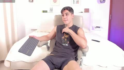 Snapshot of thiago_winteer chatting on 5, 11, 2025 Thiago Winteer online show from 5, 11, 2025