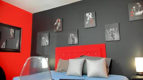 Thia Gomez online show from 22, 2, 2025