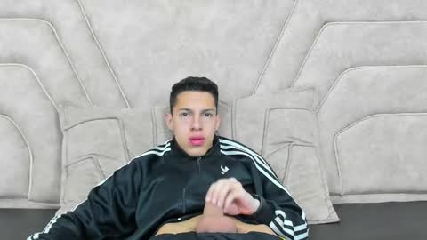 Thiago   online show from 21, 12, 2024