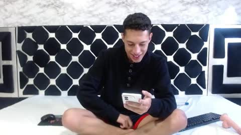 Snapshot of thiagos19 chatting on 24, 4, 2026 Thiago online show from 24, 4, 2026