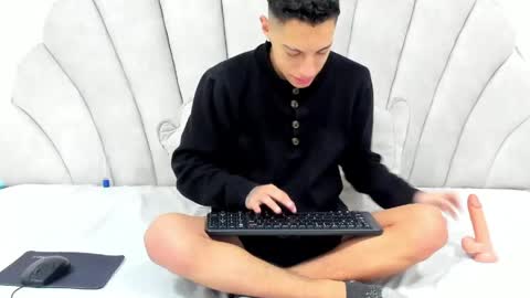 Snapshot of thiagos19 chatting on 25, 5, 2026 Thiago online show from 25, 5, 2026