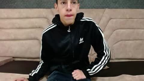 Snapshot of thiagos19 chatting on 15, 7, 2026 Thiago online show from 15, 7, 2026