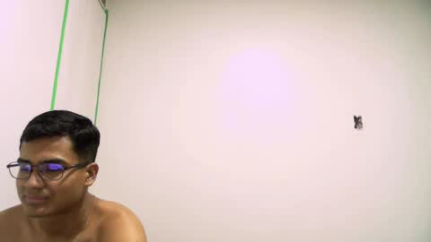 thiagovega_ online show from 30, 4, 2026